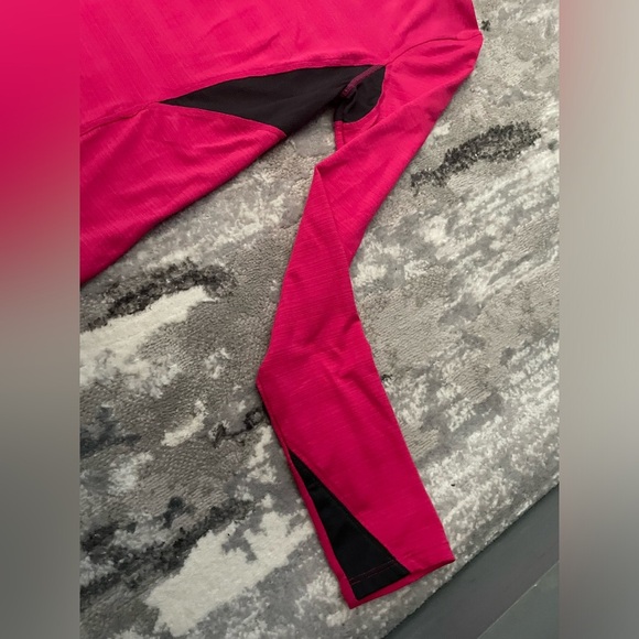 Roadrunner Women’s pink pull over half zip lightweight sweatshirt size small - Picture 4 of 8